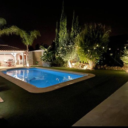 Suite Privada Frente A La Piscina Para 2 Personas Con Sofa Cama Para 2 Mas 4P No Es Casa Completa San Vicente Raspeig Exteriör bild