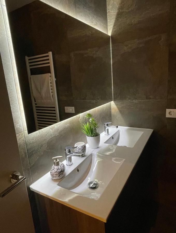 Suite Privada Frente A La Piscina Para 2 Personas Con Sofa Cama Para 2 Mas 4P No Es Casa Completa San Vicente Raspeig Exteriör bild