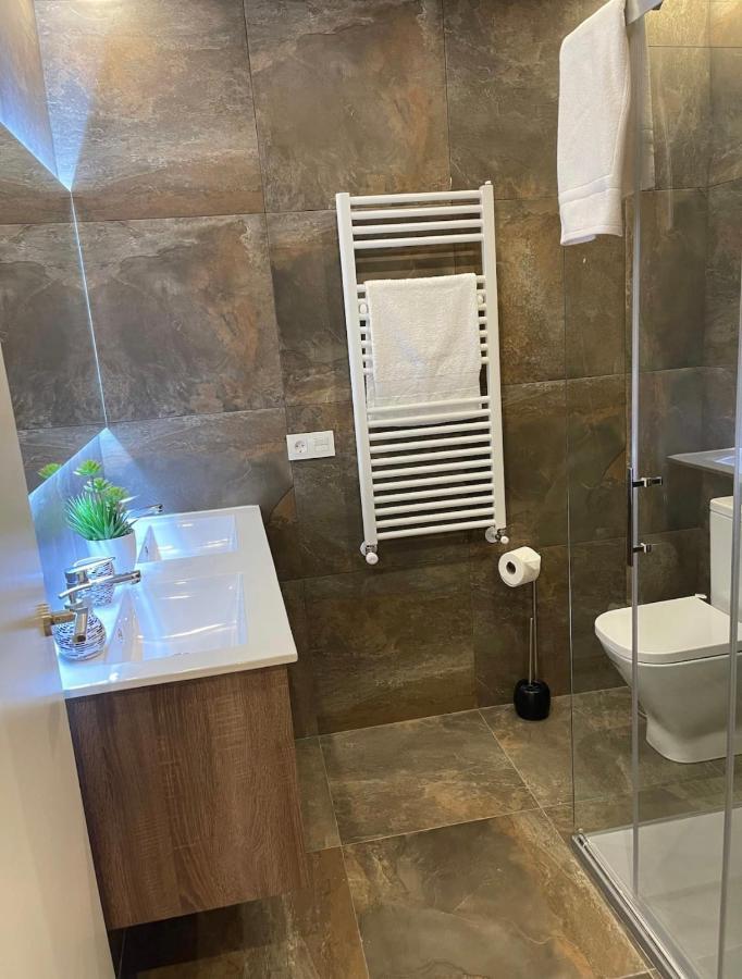 Suite Privada Frente A La Piscina Para 2 Personas Con Sofa Cama Para 2 Mas 4P No Es Casa Completa San Vicente Raspeig Exteriör bild