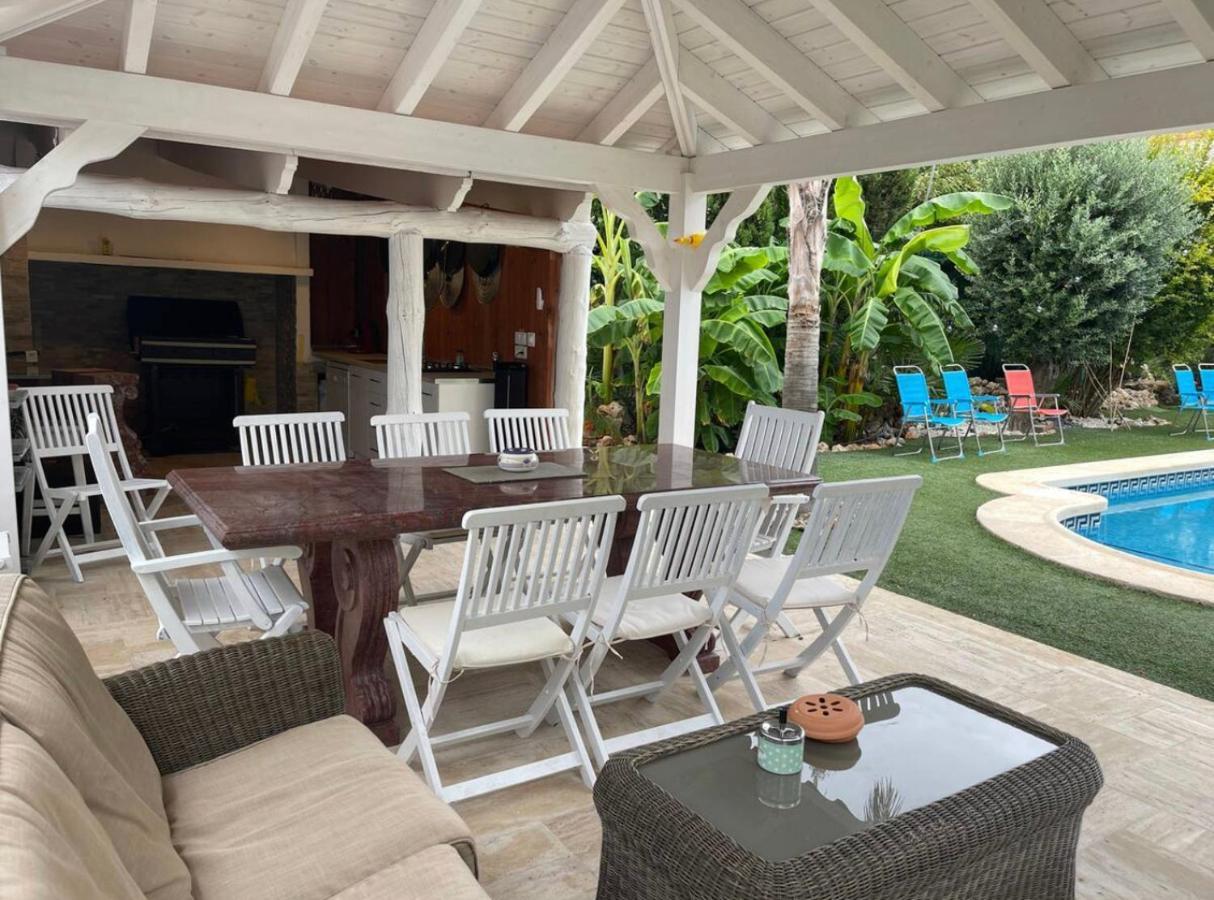 Suite Privada Frente A La Piscina Para 2 Personas Con Sofa Cama Para 2 Mas 4P No Es Casa Completa San Vicente Raspeig Exteriör bild